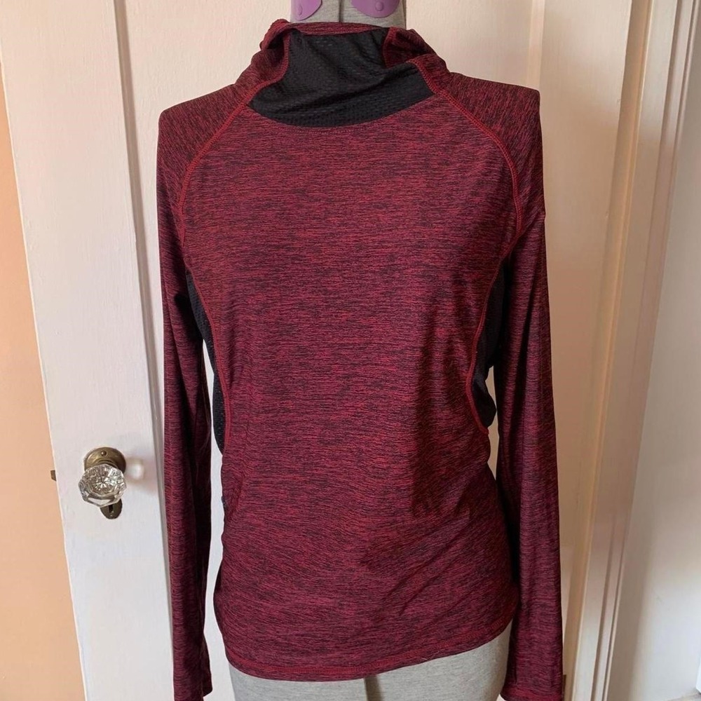 Athletic Hooded Long Sleeve Top Maroon Space Dye Mesh Panels Side Pocket